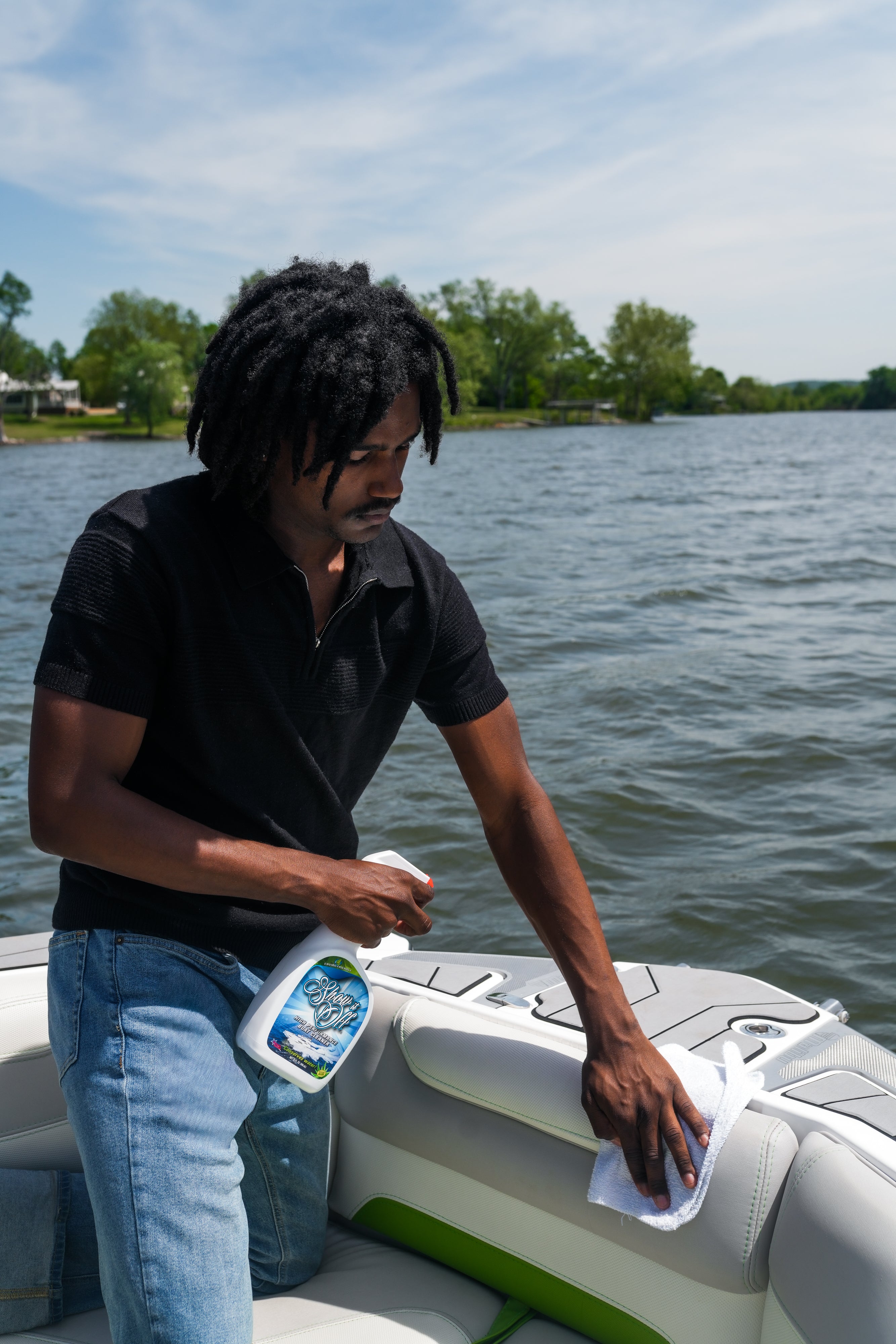 Show It Off Boat Cleaner