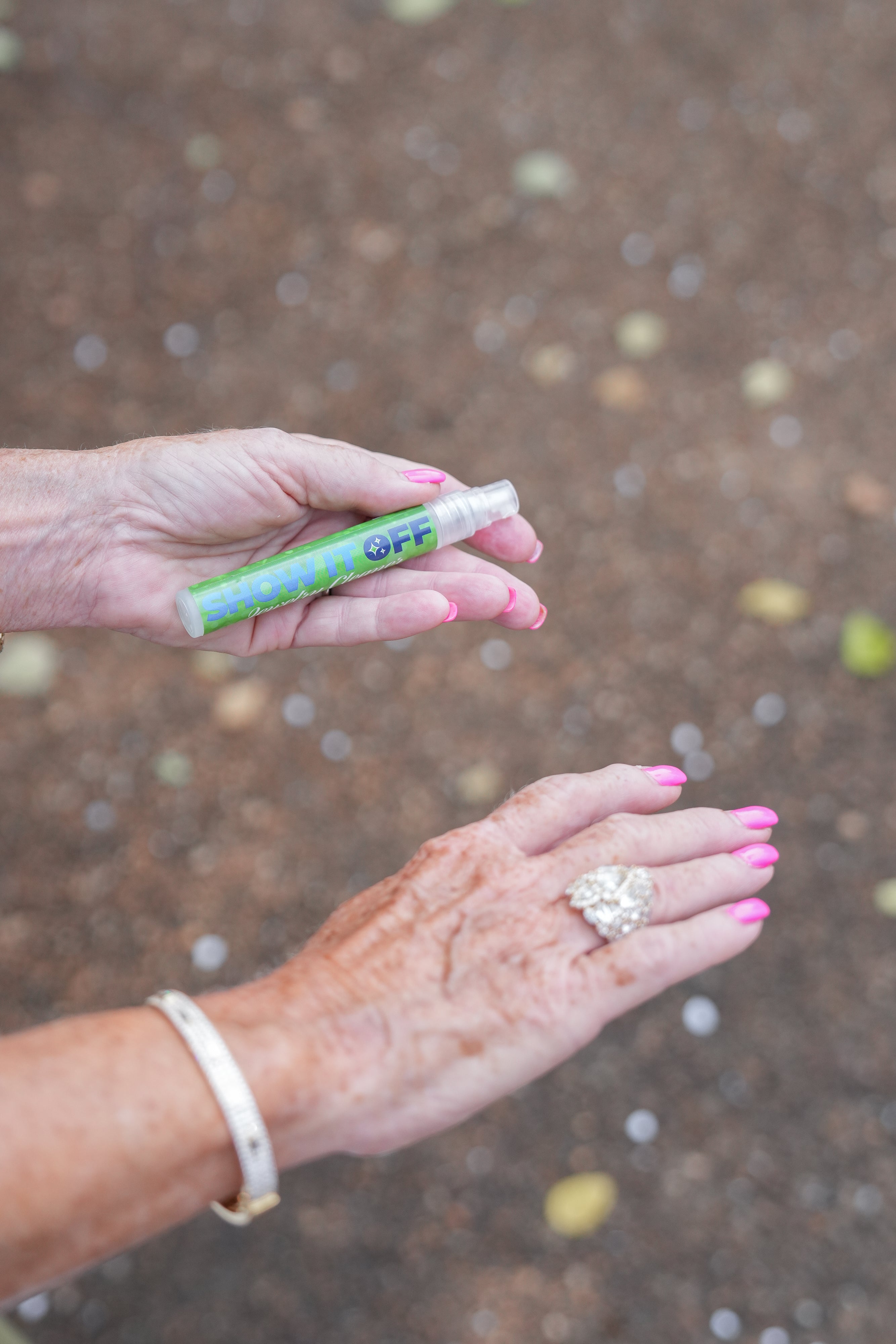 Show It Off Travel-Friendly Jewelry Spray: SAVE BIG WHEN YOU BUY TWO!